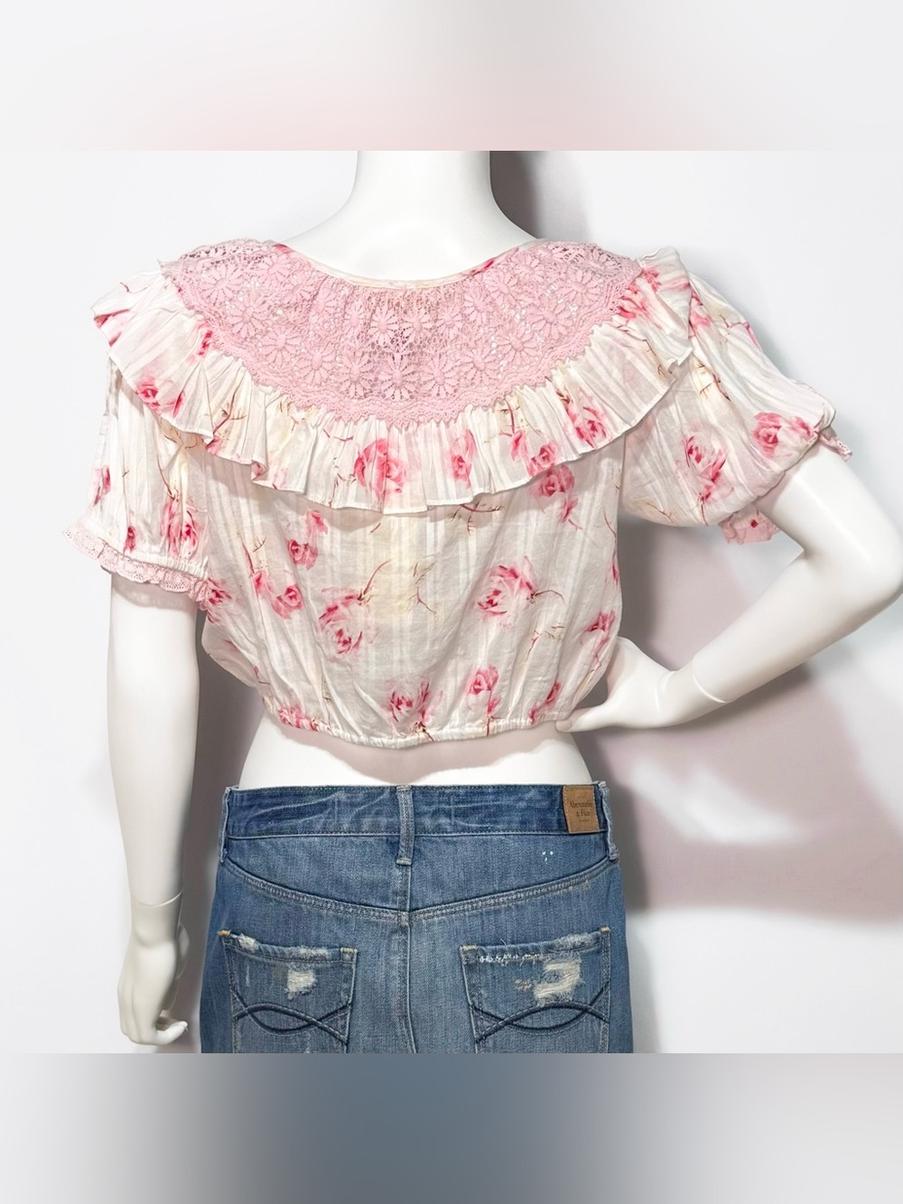 NWT LoveShackFancy Pink & Cream Floral Ruffled Cropped Blouse | Size M - Picture 4 of 6